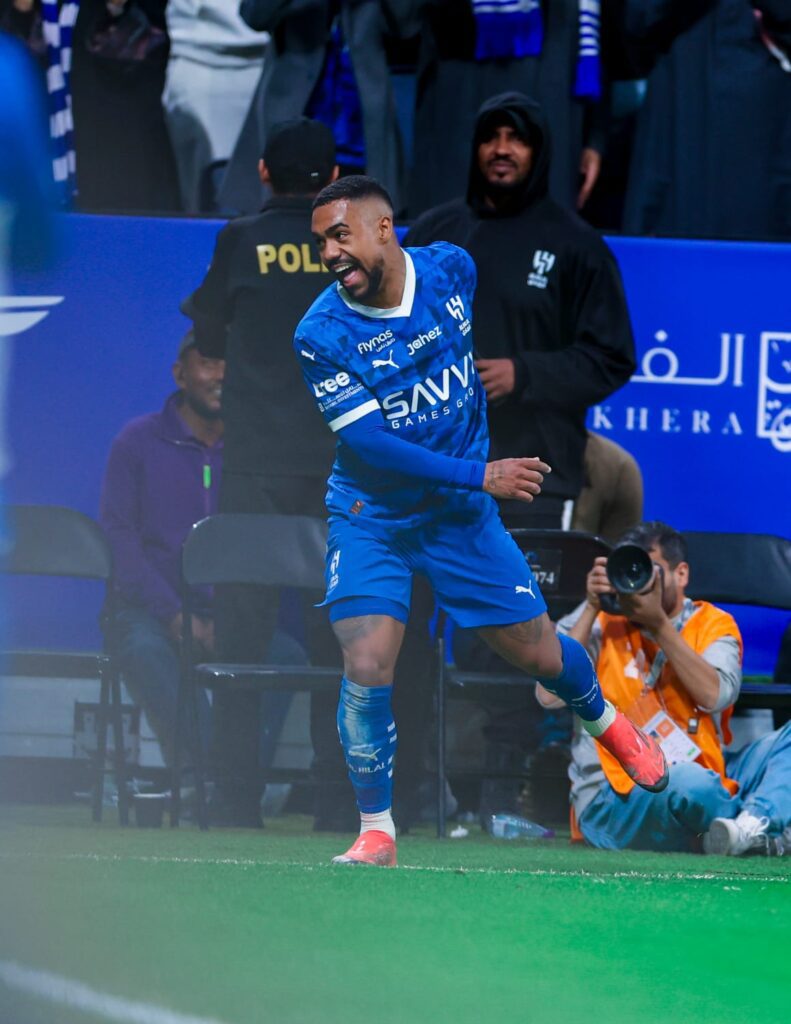 ‏بأربعة أهداف.. الهلال يتفوق على ضيفه الوحدة في دوري روشن السعودي