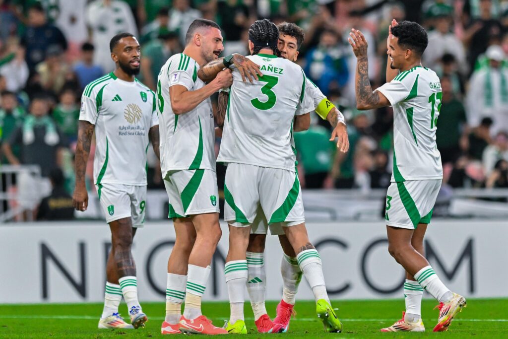 الأهلي يكسب الغرافة القطري بأربعة أهداف لهدفين ضمن منافسات الجولة الثامنة والأخيرة من دوري أبطال آسيا النخبة
