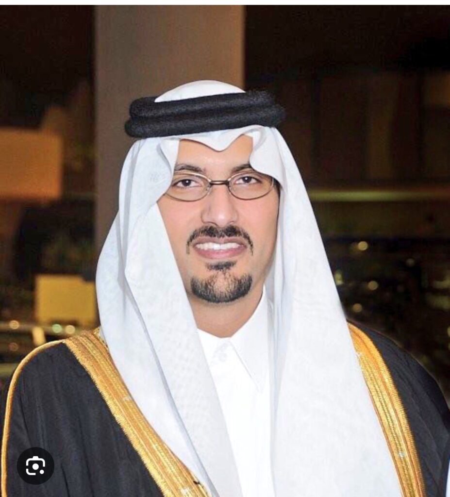 الأمير سعود بن خالد الفيصل  *كفاءة القيادة وقامة الاخلاق*