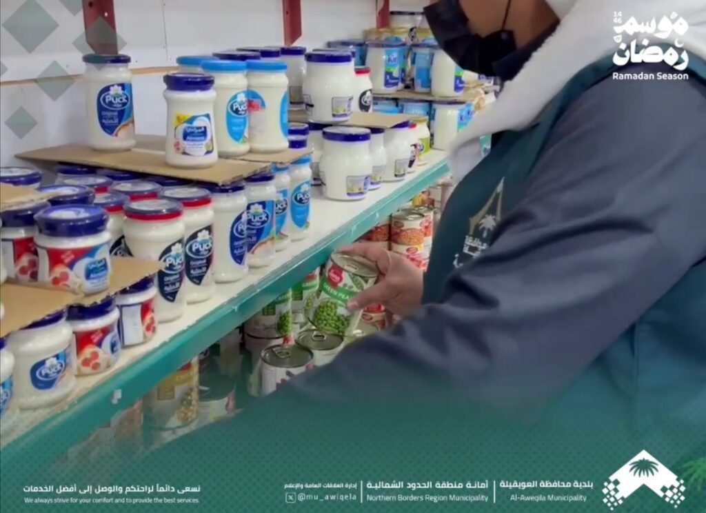 بلدية محافظة العويقيلة ممثلة بادارة التراخيص والإمتثال تقوم بجولات رقابية