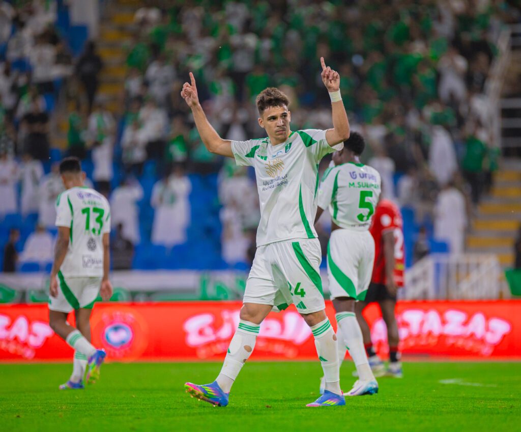 بهدفين.. الأهلي يفوز على الرائد في الجولة الـ 27 من الدوري السعودي للمحترفين
