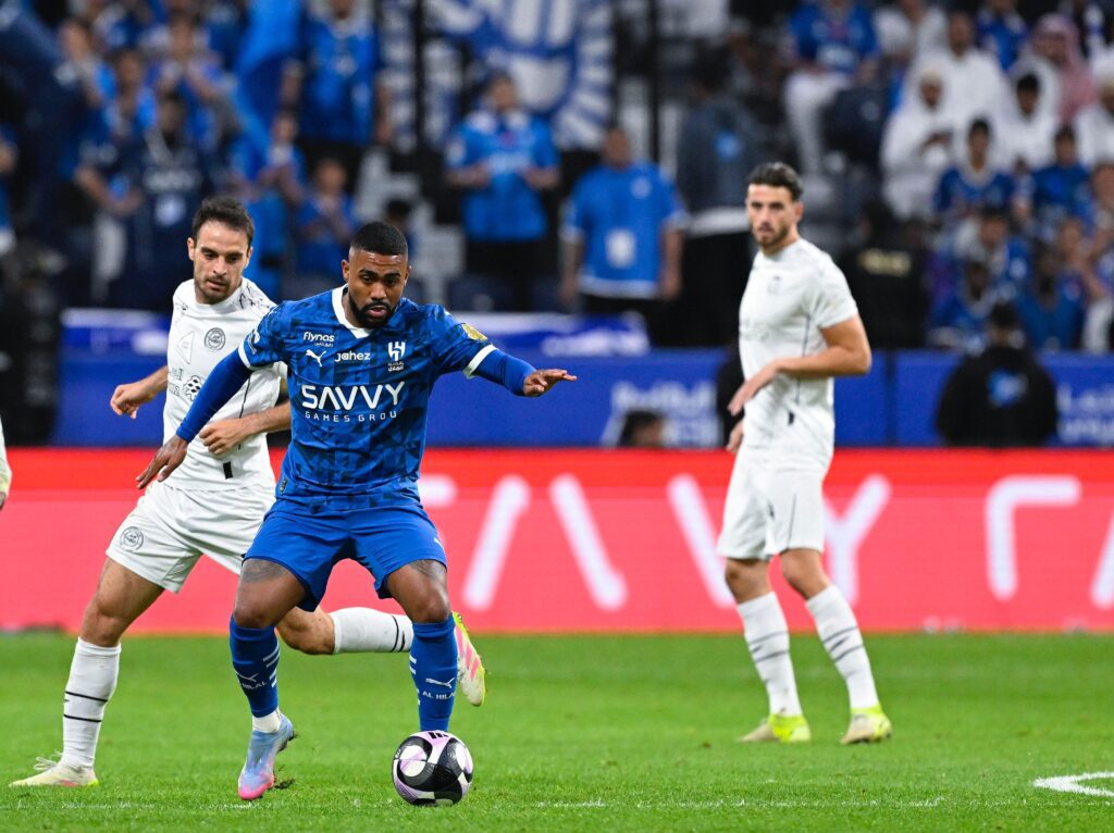 ديربي الهلال والشباب ينتهي بالتعادل الإيجابي 2-2 ديربي الهلال والشباب ينتهي بالتعادل الإيجابي 2-2