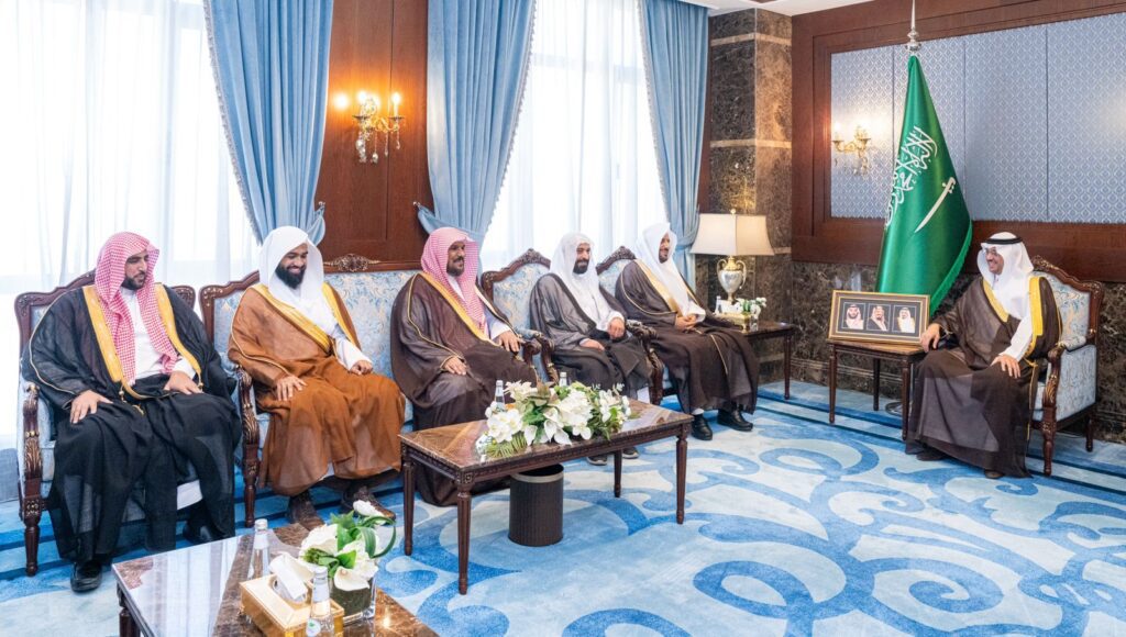 سمو محافظ الأحساء يستقبل المهنّئين بعيد الأضحى