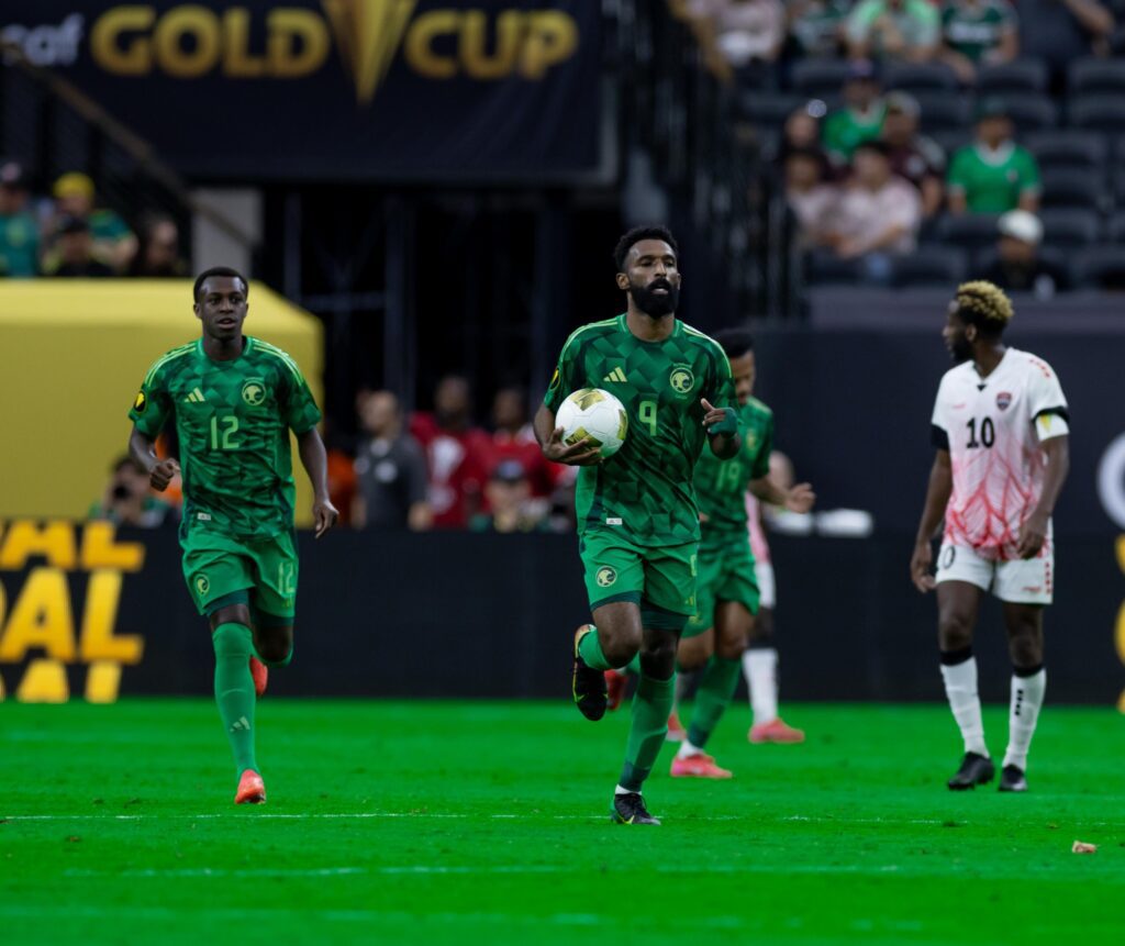 الأخضر إلى ربع نهائي الكأس الذهبية بعد تعادله إيجابيًا مع نظيره ترينيداد وتوباغو
