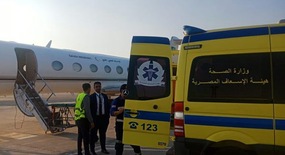 في حالة صحية حرجة.. نقل مواطن من القاهرة للمملكة عبر طائرة إخلاء طبي جوي