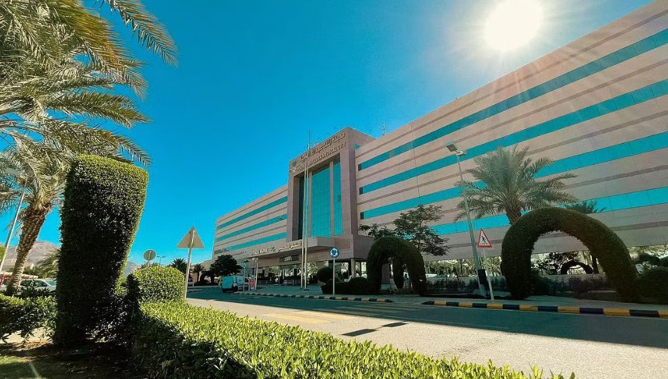 عملية نوعية بـ”طبية مكة” تعيد الحركة لشاب يعاني من تشوه حاد في الساقين عملية نوعية بـ”طبية مكة” تعيد الحركة لشاب يعاني من تشوه حاد في الساقين