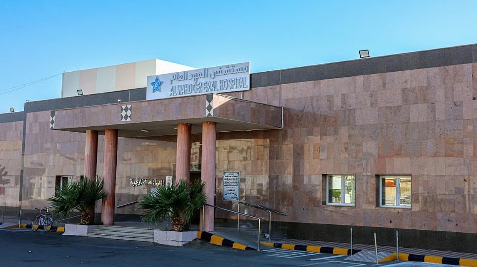 بعد تعرضه لإصابات خطيرة في البطن.. فريق طبي بمستشفى المهد ينقذ حياة شاب بعد تعرضه لإصابات خطيرة في البطن.. فريق طبي بمستشفى المهد ينقذ حياة شاب