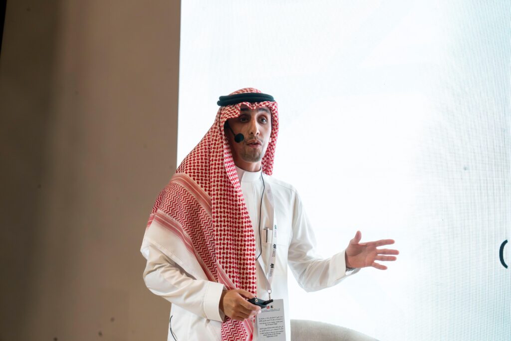 الحربي في “كتاب المدينة”: المعرفةُ لا يكفي أن تُقرأ.. بل يجبُ أن تُقنِع وتؤثِّر