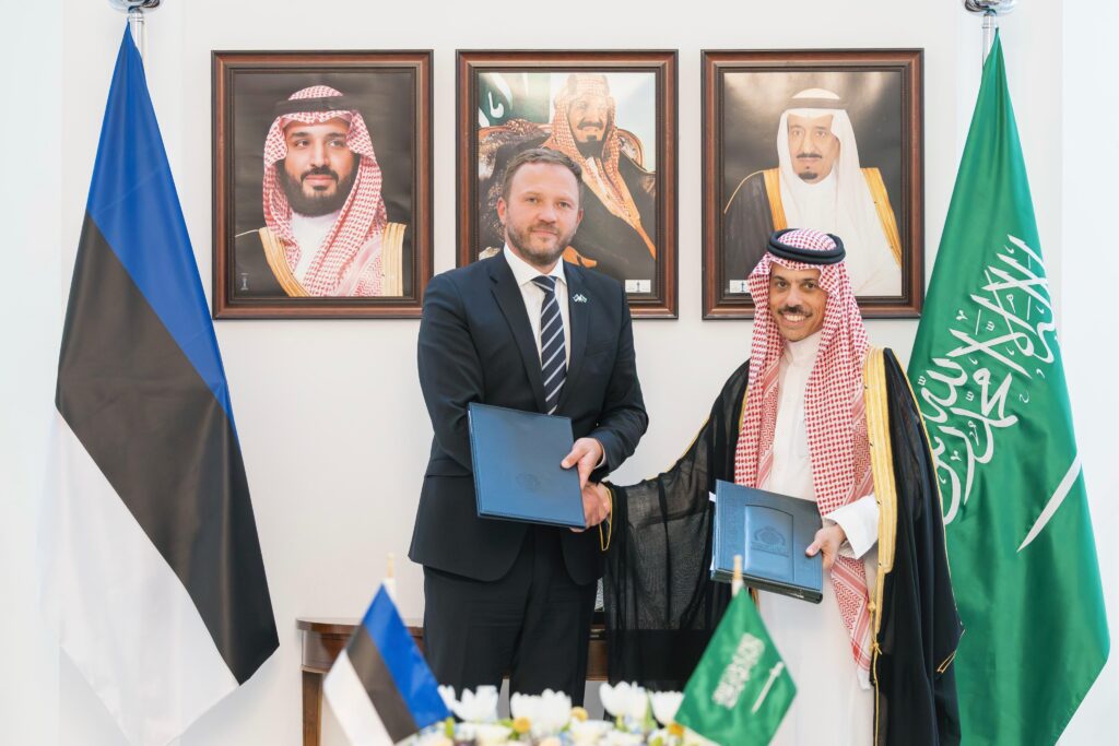 وزير الخارجية يستقبل وزير خارجية إستونيا ويوقعان اتفاقية عامة للتعاون بين البلدين