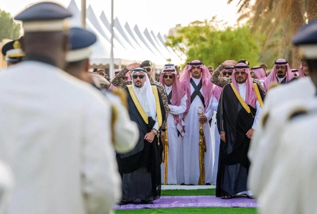 أمير منطقة القصيم يرعى بحضور نائبه مسيرة اليوم الوطني بمشاركة أكثر من 50 جهة حكومية وخاصة