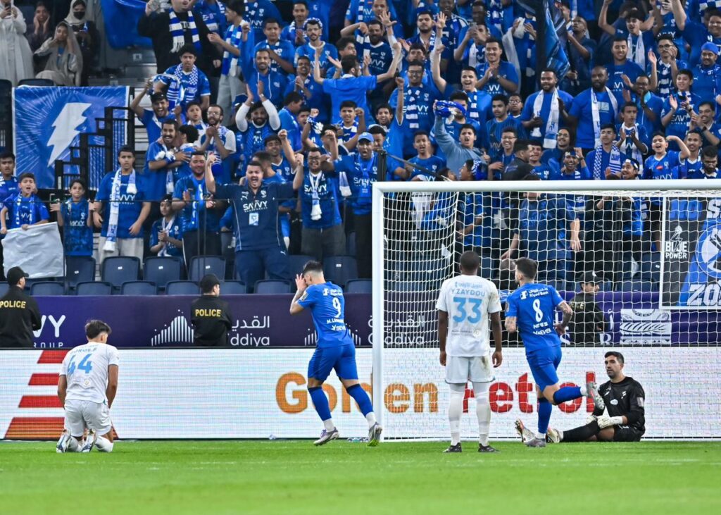 الهلال يفوز على الفتح بـ 4 أهداف ويتأهل لنصف نهائي كأس خادم الحرمين الشريفين