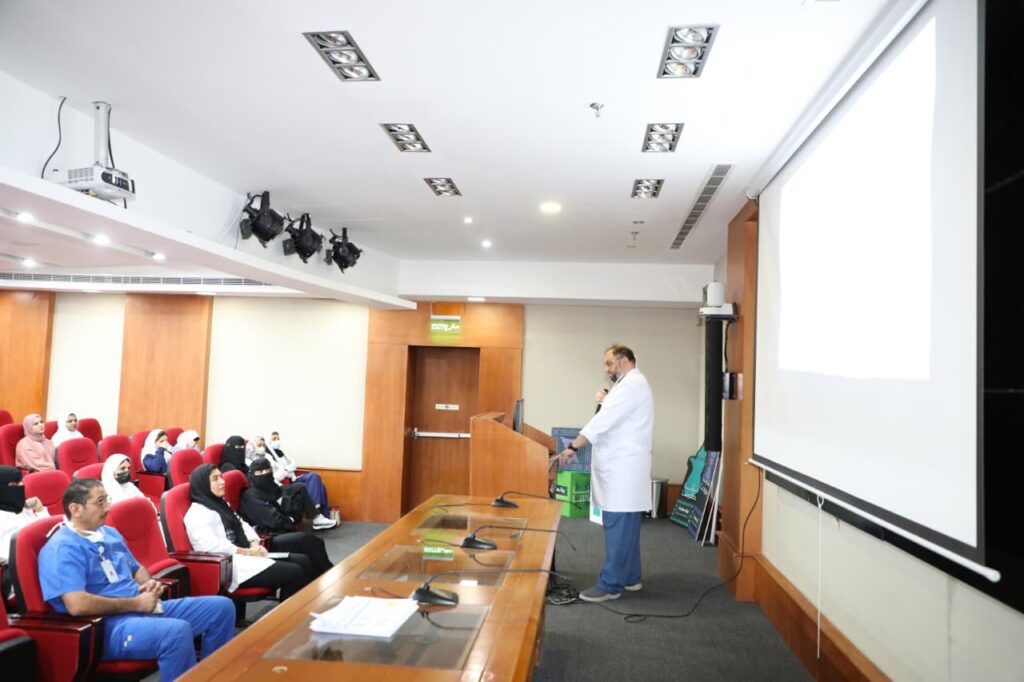 “تفاعل مميز وتدريب نوعي”.. مجمع الملك عبدالله الطبي بجدة يُقيم برنامجًا علميًا تخصصيًا في العلاج التعويضي الكلوي