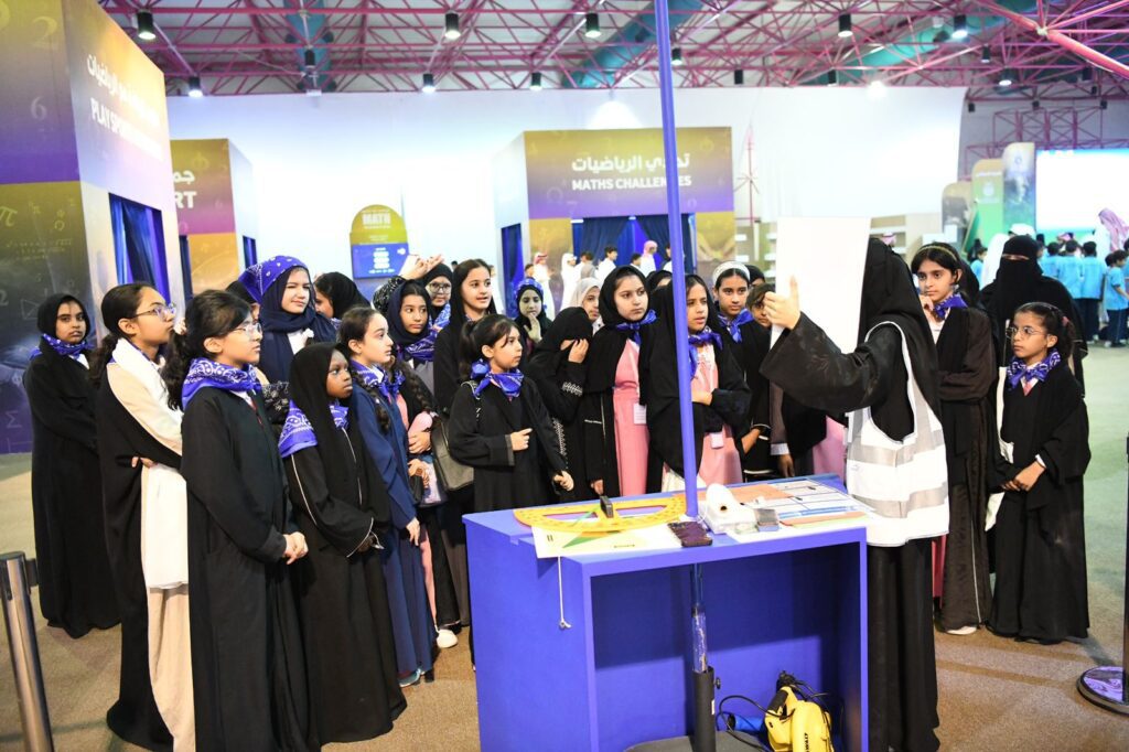 تعليم مكة يسجّل حضورًا لافتًا في الأسبوع الثاني من مهرجان “الرياضيات لغة العلوم”