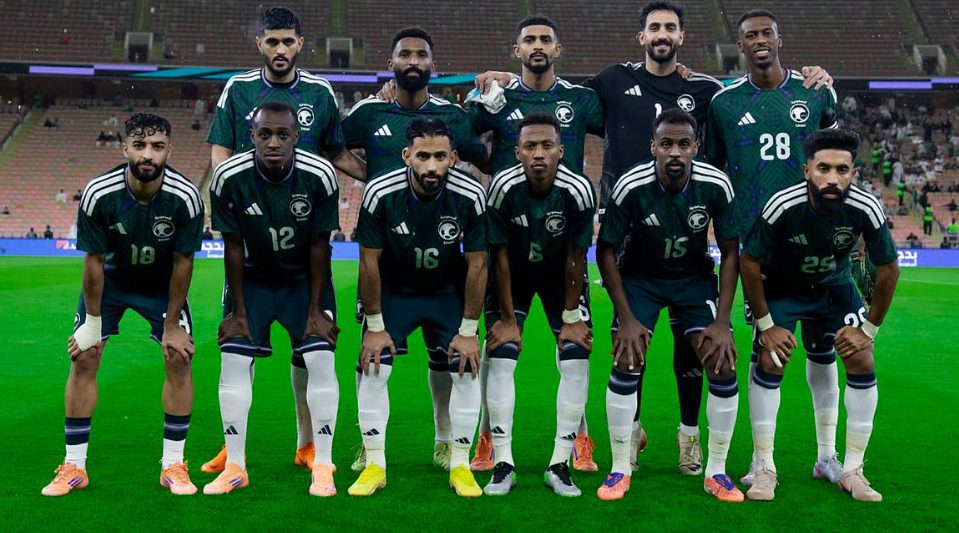 استعدادًا لمواجهة منتخب الجزائر.. الأخضر يستأنف تدريباته