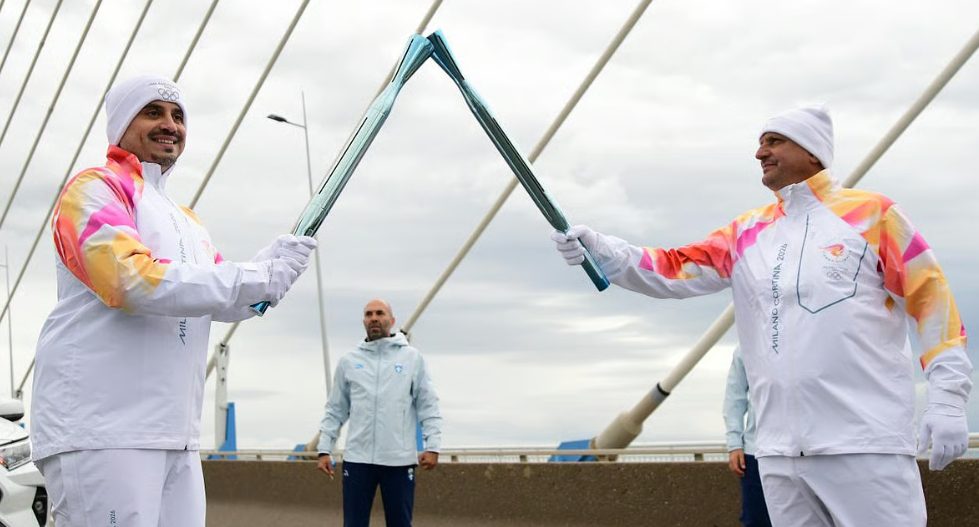 بحضور الأمير فهد بن جلوي.. إيقاد شعلة أولمبياد ميلانو– كورتينا 2026