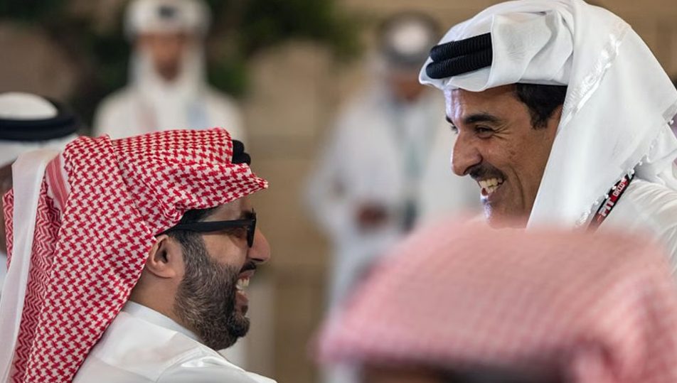 أمير دولة قطر يلتقي رئيس هيئة الترفيه
