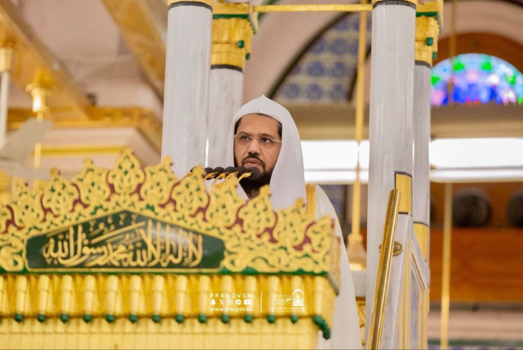 الشيخ الدكتور أحمد الحذيفي في خطبة الجمعة من المسجد النبوي: الحياةُ الطيبة؛ أثر من آثار اتصال القلب بخالقه
