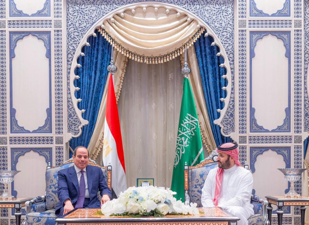 سمو ولي العهد والرئيس المصري يبحثان تطورات الأوضاع الإقليمية