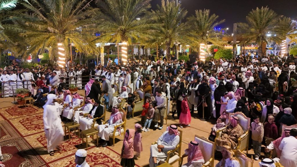 شاهد.. فعاليات “أمانة الطائف” بالعيد تجذب 100 ألف زائر في يومها الأول