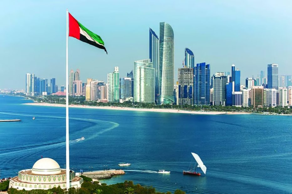 الإمارات: اعتراض 10 صواريخ باليستية و45 طائرة مسيّرة إيرانية