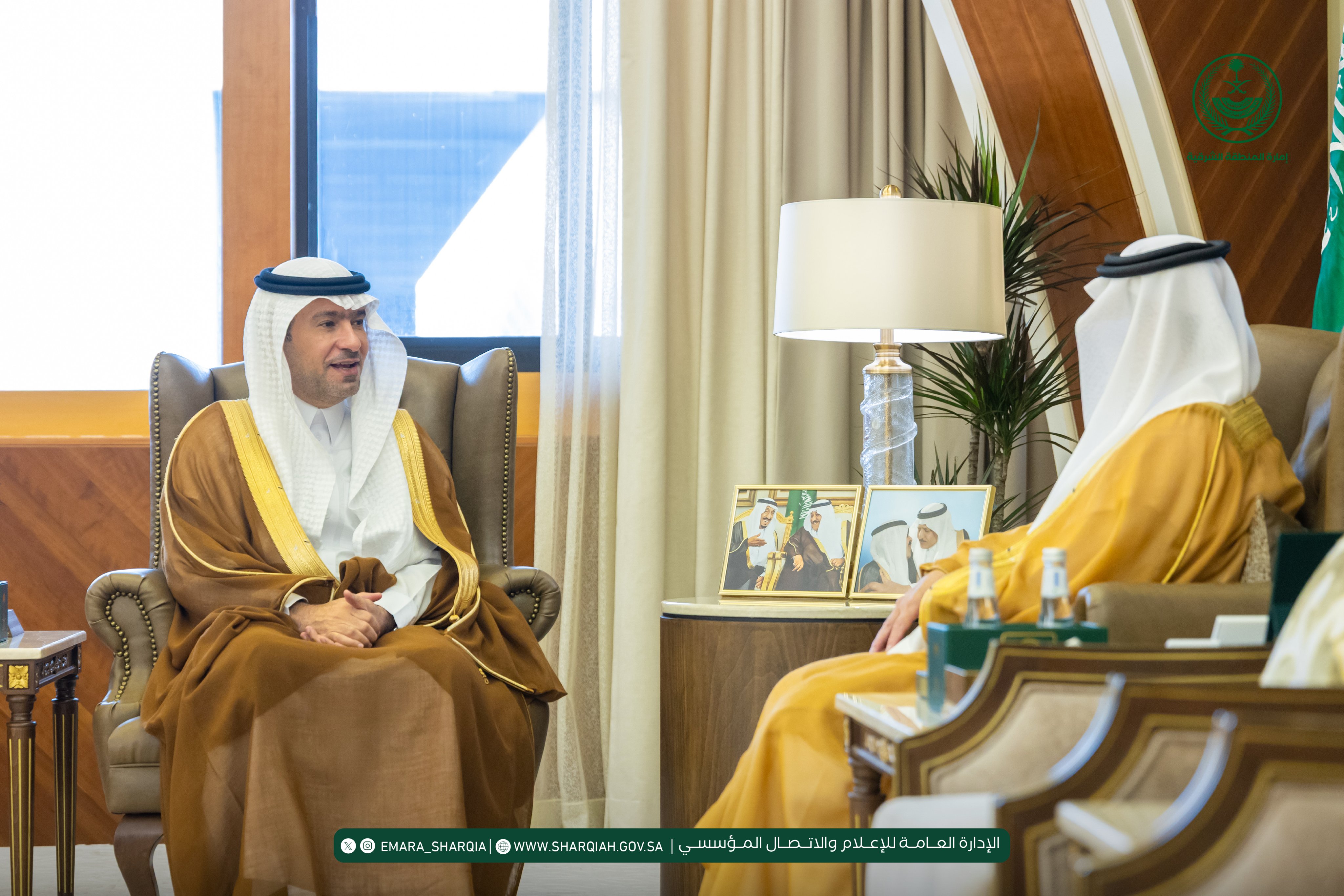 أمير المنطقة الشرقية يستقبل وزير البلديات والإسكان