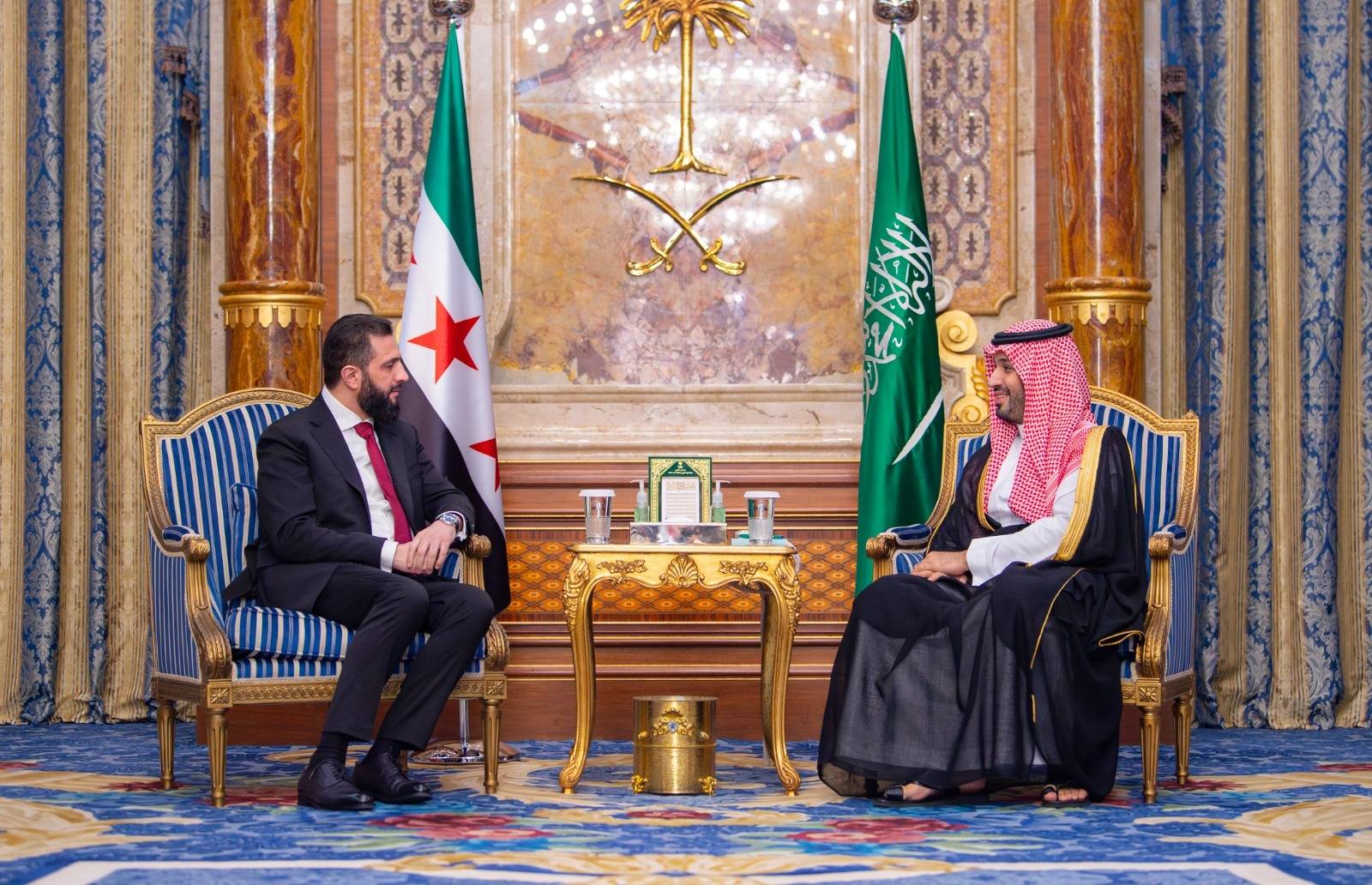 سمو ولي العهد يلتقي رئيس الجمهورية العربية السورية سمو ولي العهد يلتقي رئيس الجمهورية العربية السورية